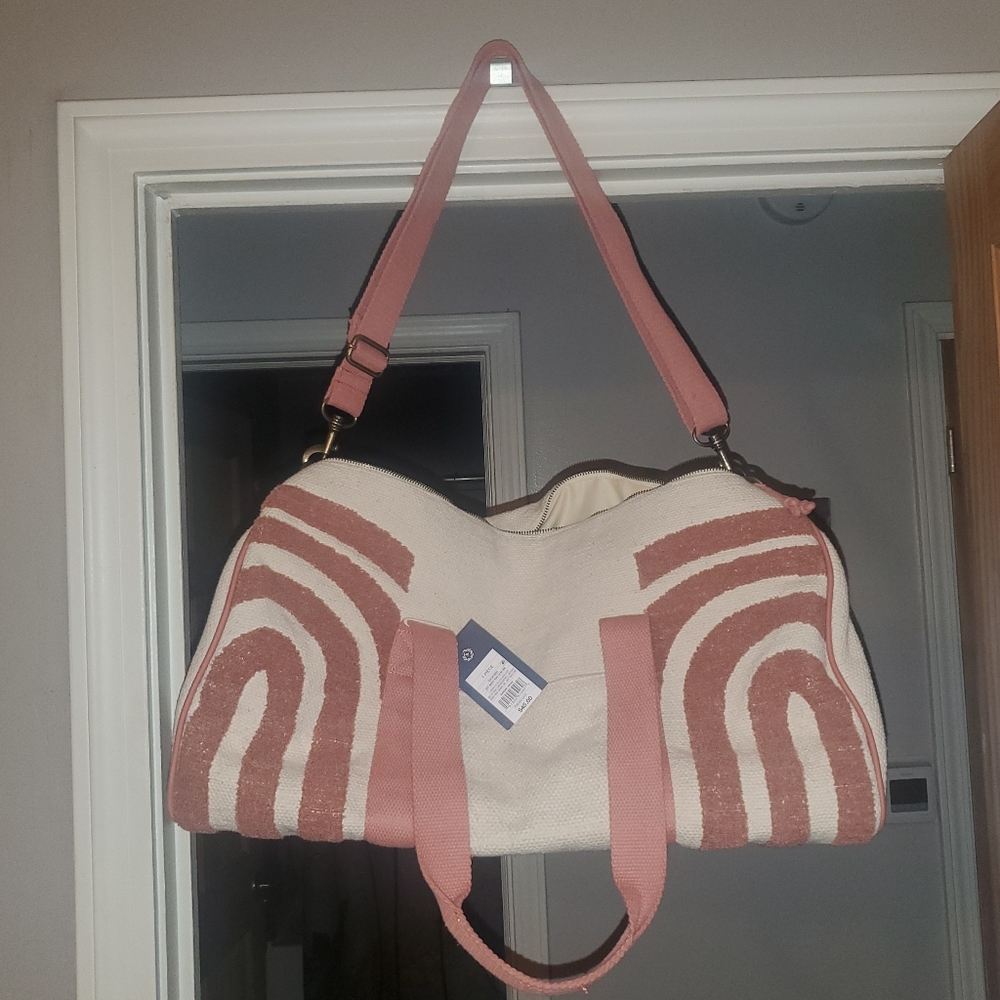 NWT Universal Thread oversize duffle bag